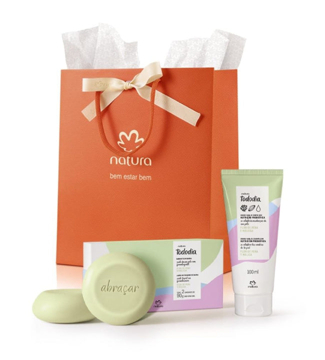Kit Natura Flor de Pera e Melissa: Creme Hidratante Corporal 100g + Caixa com 2 Sabonetes + Sacola de Presente